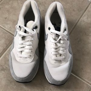 White and grey Nike’s
